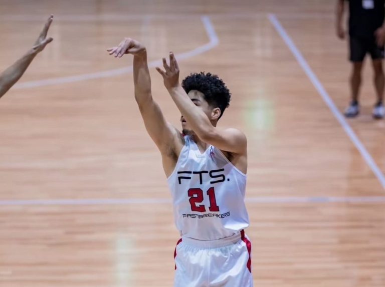 バスケスクールコーチ