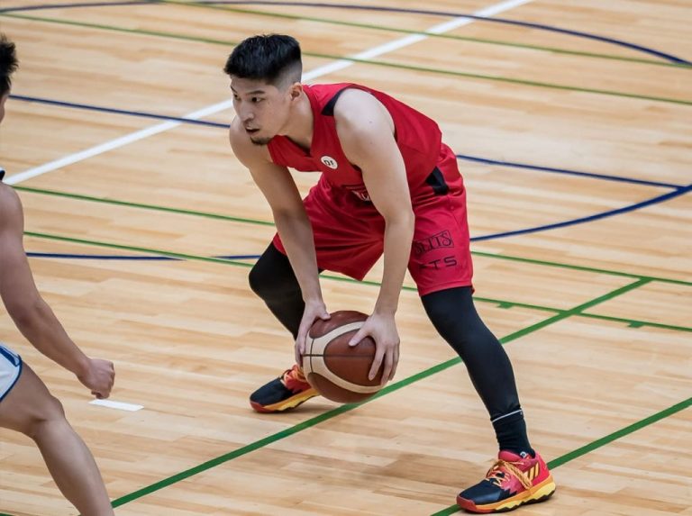 バスケスクールコーチ